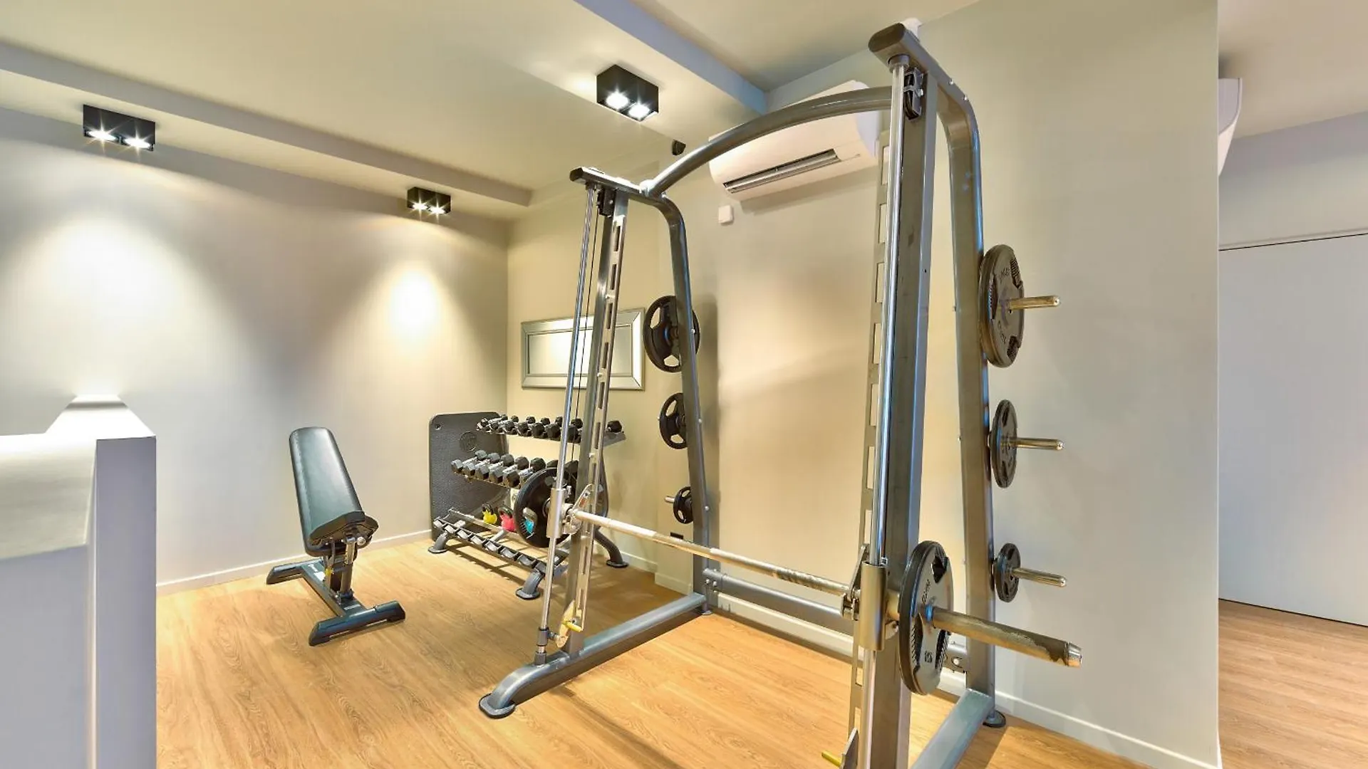21 Atelier Chaplin Montorgueil Apartment Paris